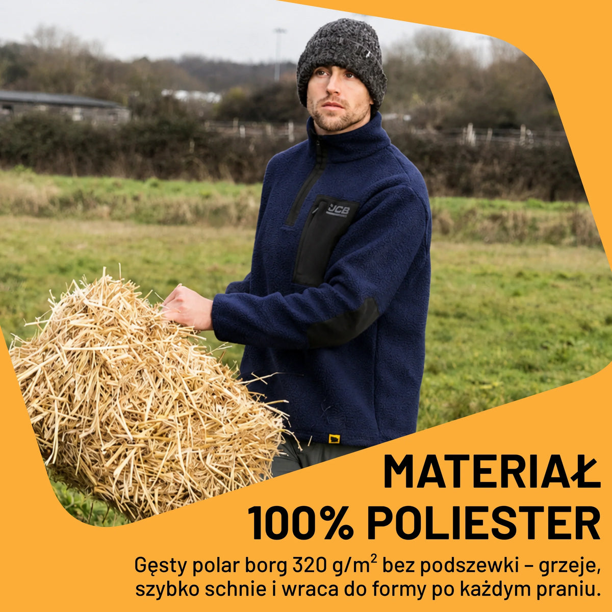 Mężczyzna w polarze JCB Borg kolor oliwkowy na łące, tekst Materiał 100% Poliester