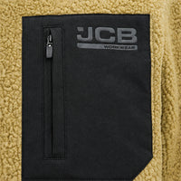 Zbliżenie na kieszeń z zamkiem polaru JCB Workwear Borg, kolor oliwkowy