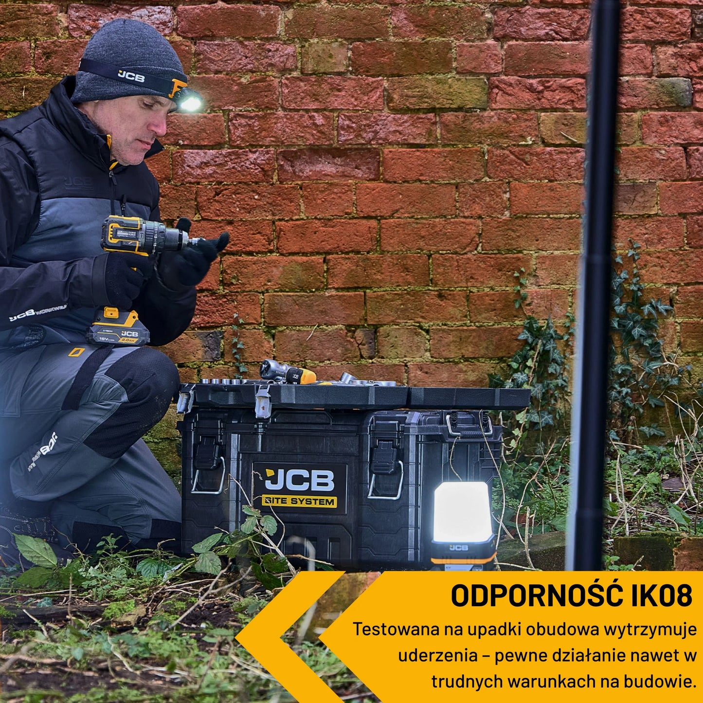 JCB Lampa 1600 lm zasilana akumulatorem elektronarzędzia