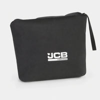 Kurtka JCB008BL złożona w czarny pokrowiec z logo JCB