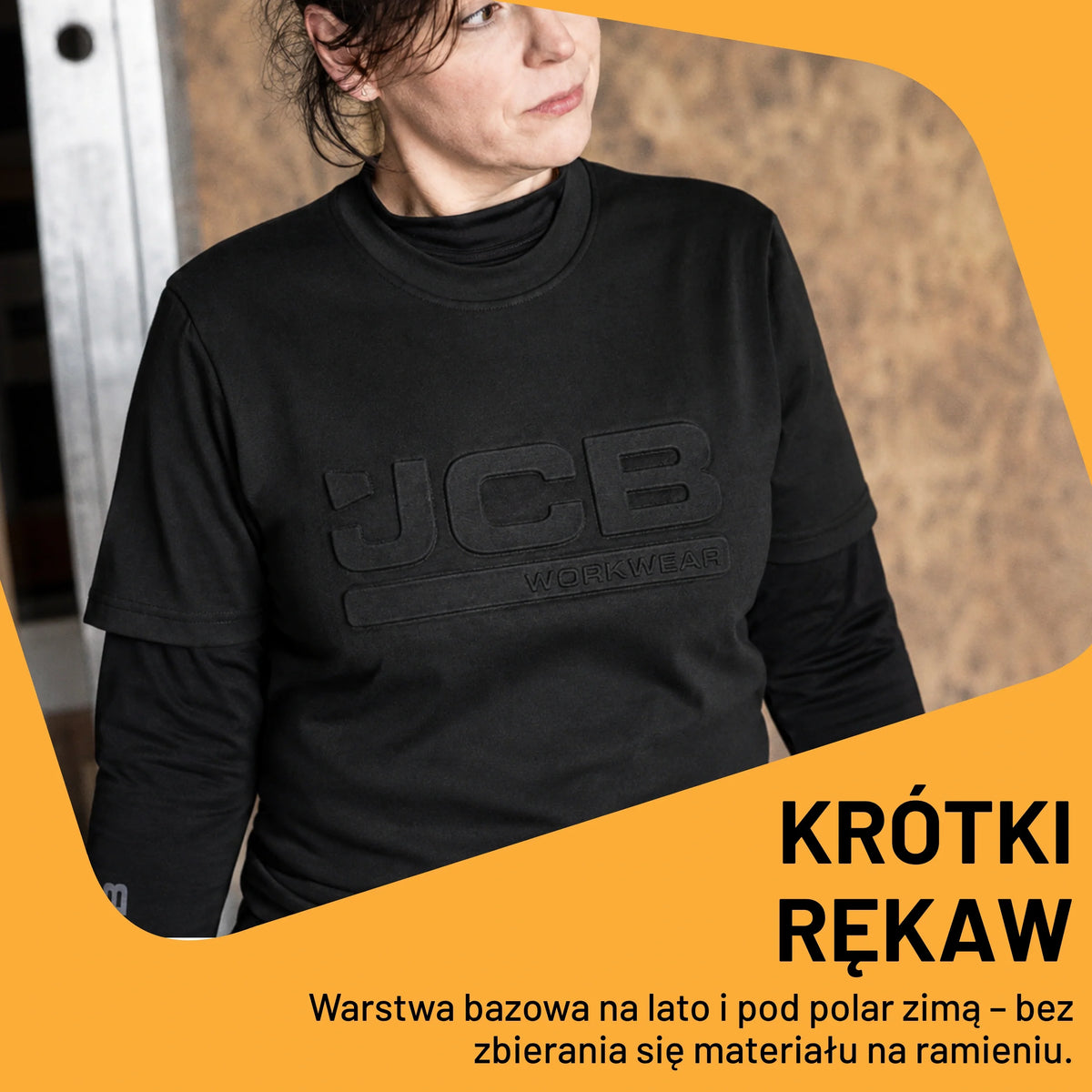 Osoba w czarnej koszulce JCB z logo 3D, tekst Krótki rękaw