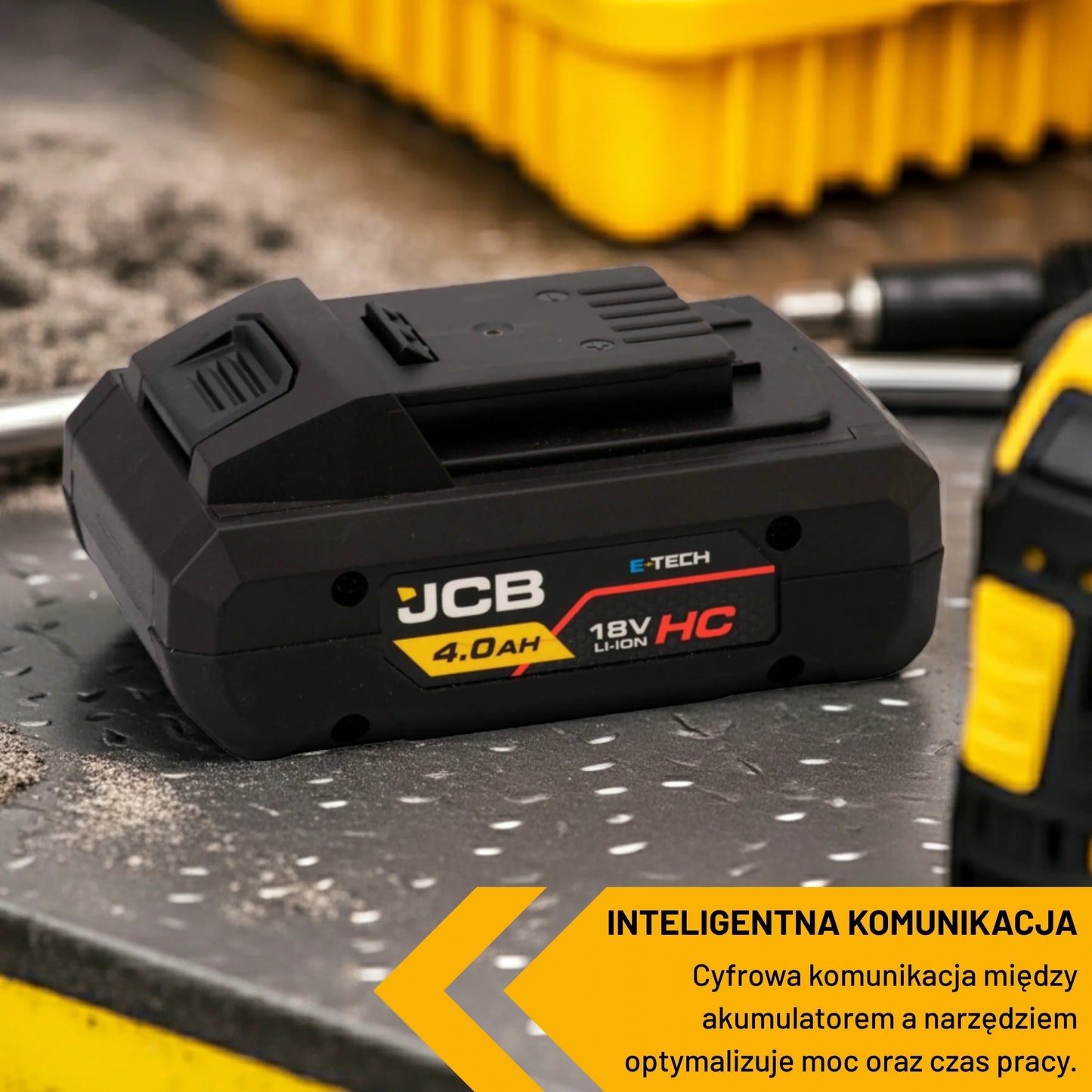 akumulator li-ion JCB E-Tech 18V HC 4.0Ah na metalowym blacie warsztatu z tekstem inteligentna komunikacja cyfrowa