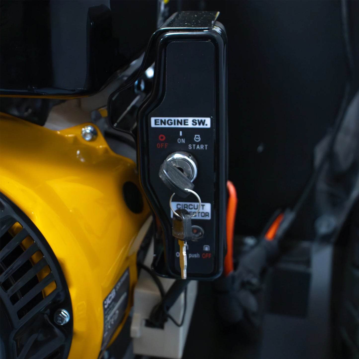 Elektryczny rębak do gałęzi JCB CH150120PEP24 15 KM – rębaki do gałęzi, widok produktu