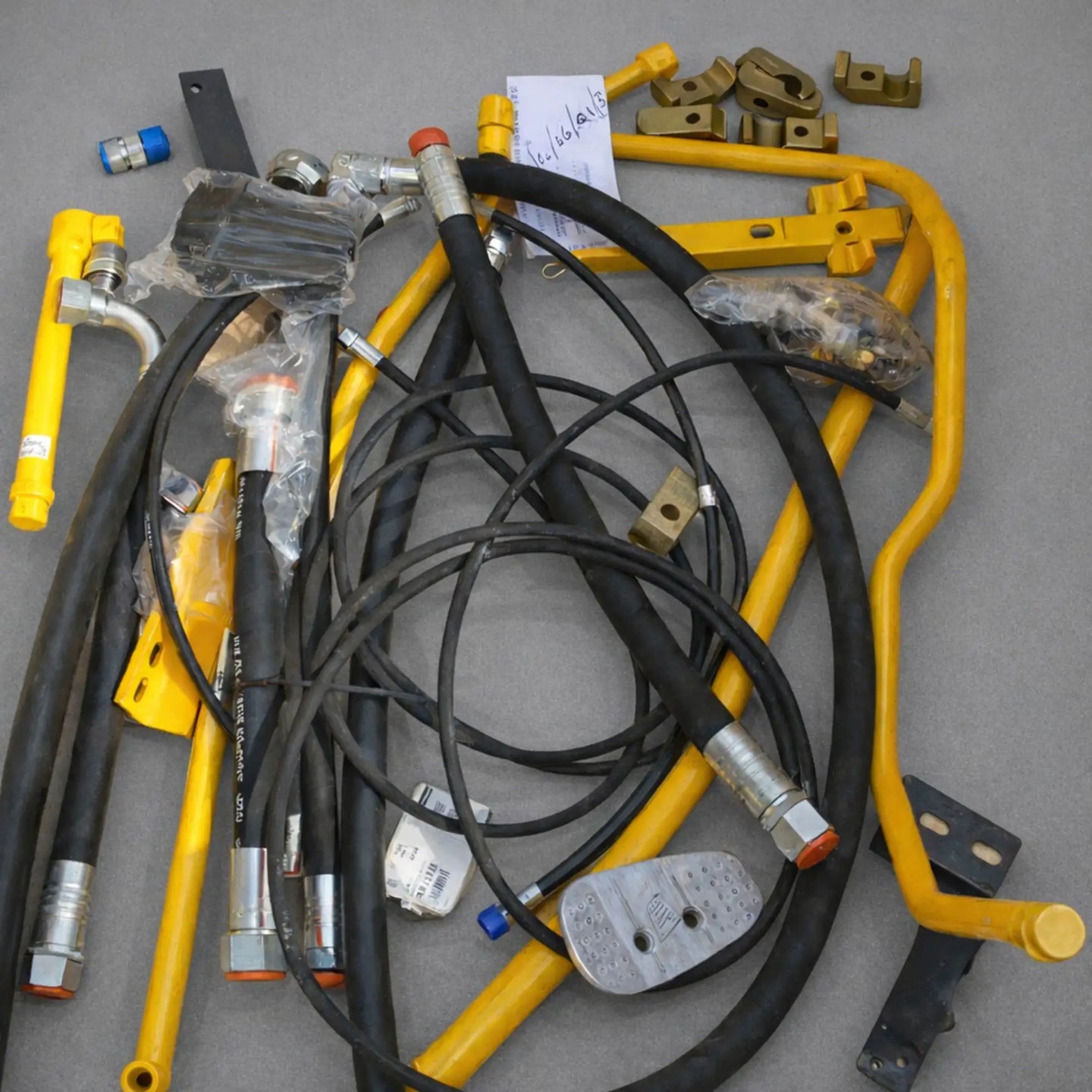 Instalacja mlota hydraulicznego do koparko ładowarki – oryginalna część JCB | Interhandler Warszawa