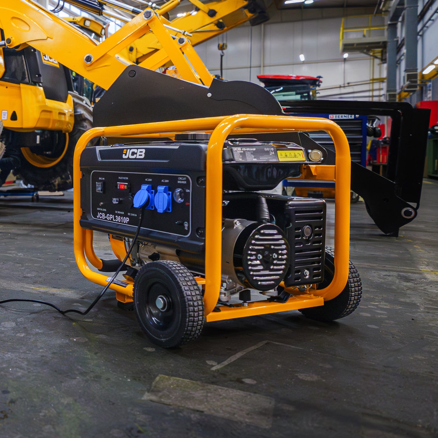 Agregat prądotwórczy JCB 3,6 kW – z AVR do domu i na budowę