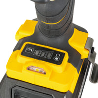 Zbliżenie na panel sterowania klucza udarowego JCB 18V z zestawu JCB-18PKIT-5 przyciski trybów mocy dioda LED