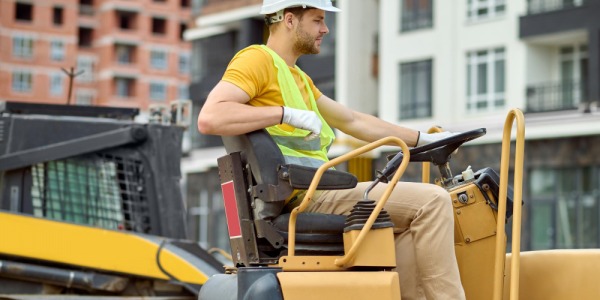 Osprzęty i urządzenia najczęściej wybierane do maszyn JCB