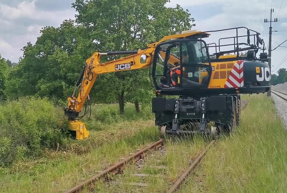 Sprzęt ciężki dla kolejnictwa - propozycje firmy JCB